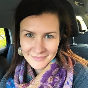 Meet your Posher, Carine